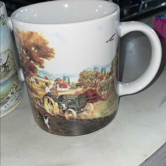 Two John Deere coffee mugs by Gibson - Picture 2 of 7